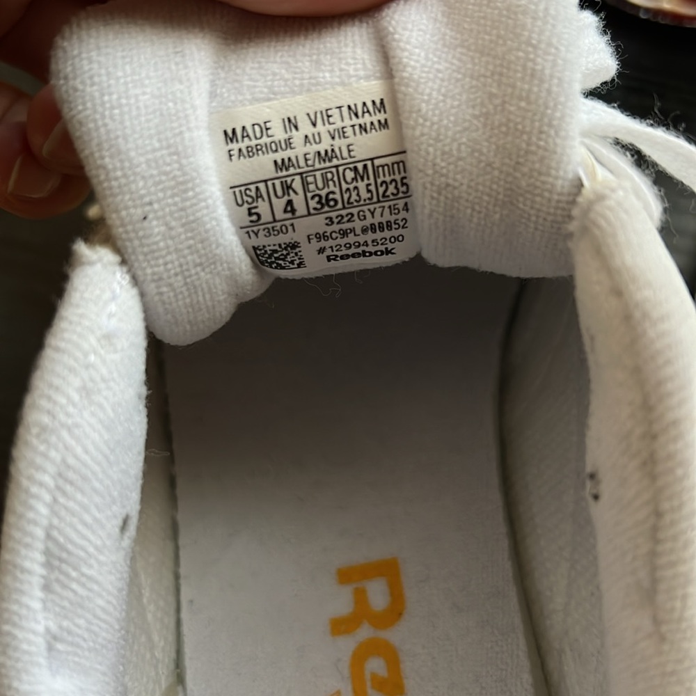 Men’s Reeboks - Picture 3 of 3